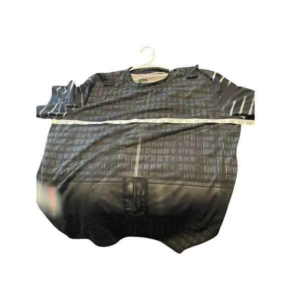 Star Wars Men's Black Disney Cruise Lines Detachable Cape Darth Vader T-Shirt XL - Picture 8 of 10